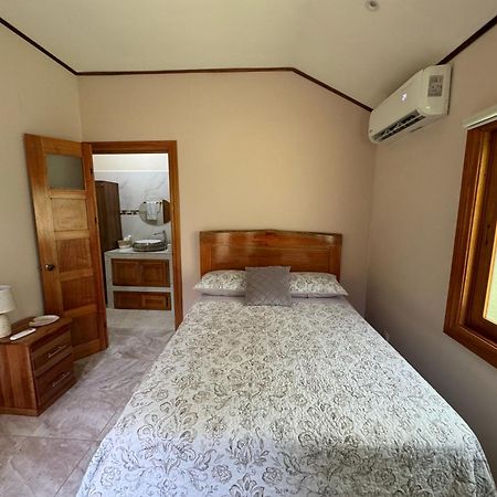 Chilamate Room ตอร์ตูเกโร ภายนอก รูปภาพ